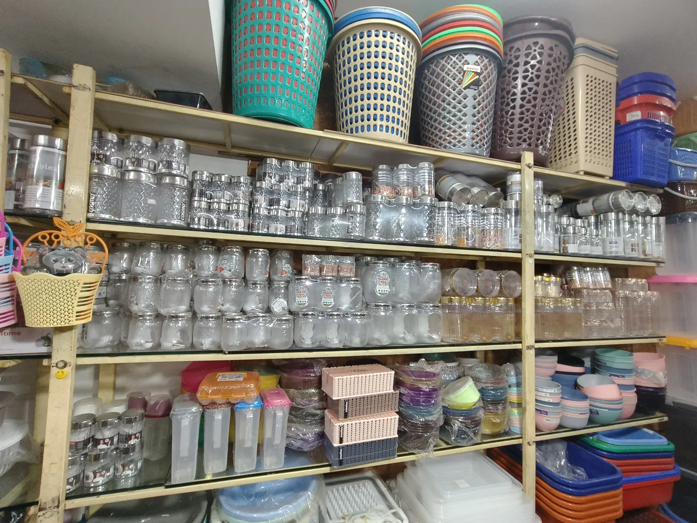 Glassware & baskets at SRK in Tumakuru